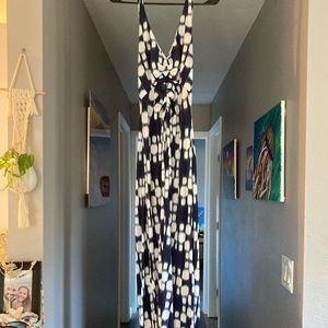 Tori Richards Honolulu XS navy blue and white halter top maxi dress